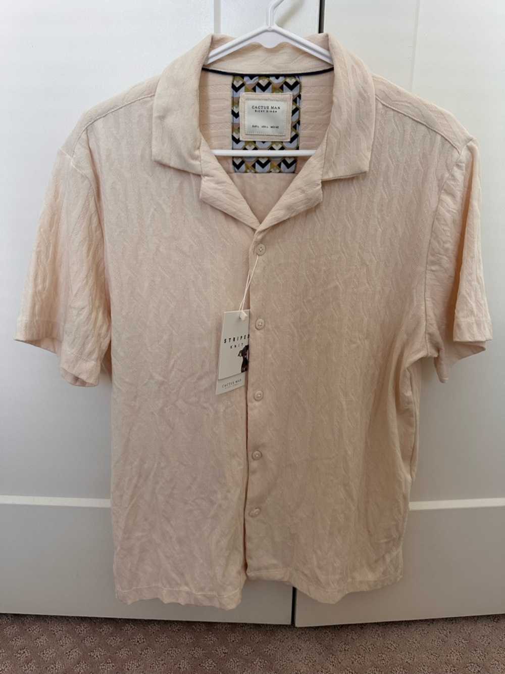 Cactus Men's Short Sleeve Button-Down Shirt in Pale Beige